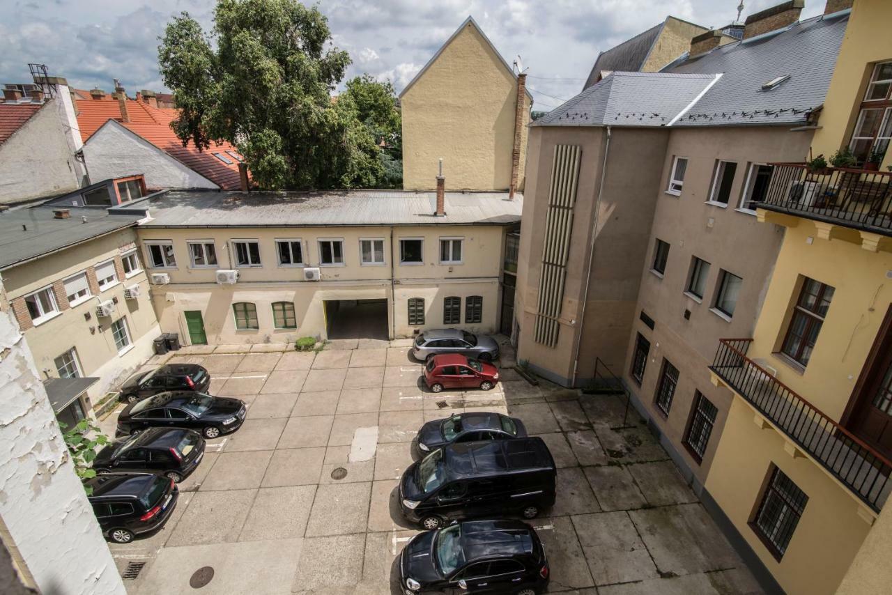 Suzy Apartman Eger Exterior photo
